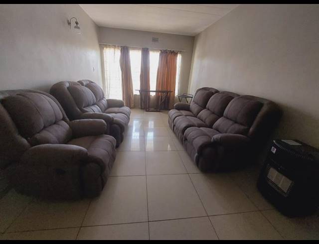 2 BEDROOM APARTMENT FOR SALE IN WYCHWOOD